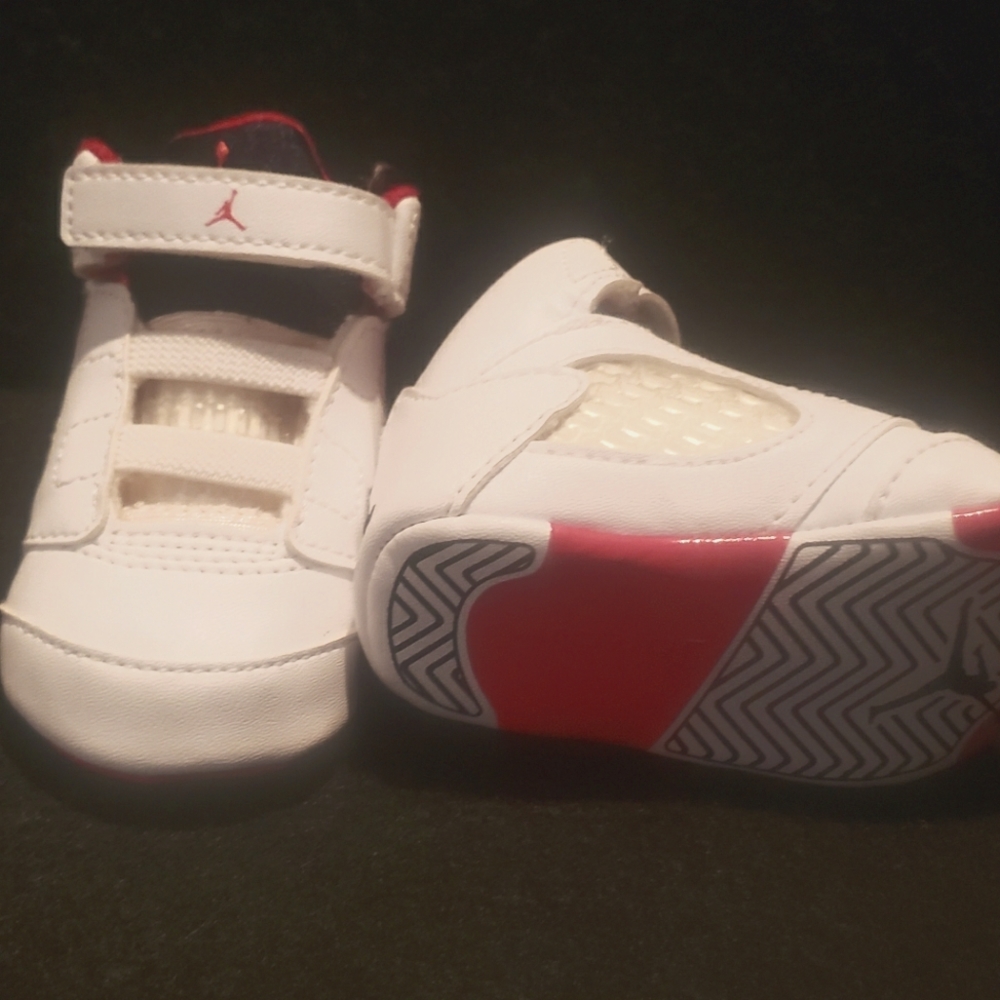 Jordan 5s, sz 1C for infant, near new cond. White beanie, red AJ logo to match.